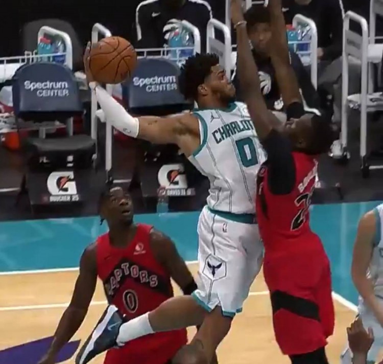 随后被换下 随后被换下