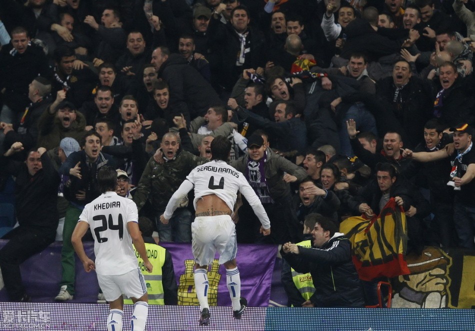 中有四位来 中有四位来